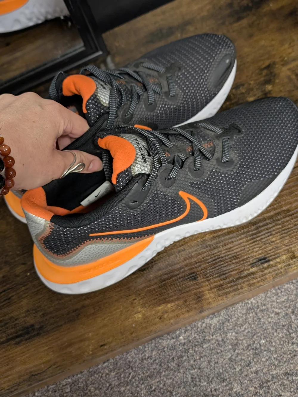 Nike Men's Black and Orange Athletic Running Shoes - Picture 4 of 11